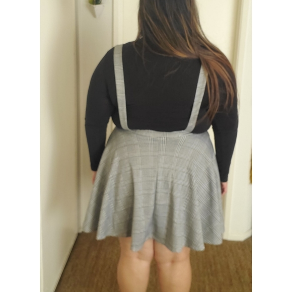 NWT Gray plaid pinafore skirt/dress - Picture 4 of 4